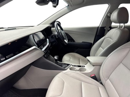 2021 Kia Niro - thumbnail 2