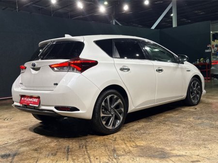 2017 Toyota Auris - thumbnail 3