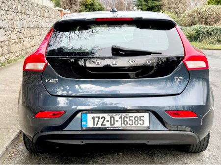 2017 Volvo V40 - thumbnail 6