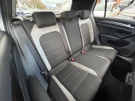 2017 Volkswagen Golf - thumbnail 10