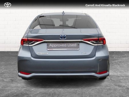 2023 Toyota Corolla Hybrid Luna Sport Saloon €28,950 thumbnail