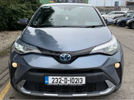 2023 Toyota C-HR - view 4