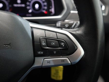 2022 Volkswagen Tiguan *98* LIFE TSI PHEV S-A DSG €29,700 thumbnail