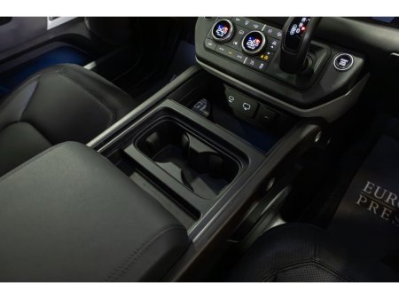2022 Land Rover Defender - thumbnail 19