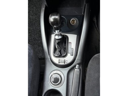 2012 Mitsubishi Outlander - thumbnail 6