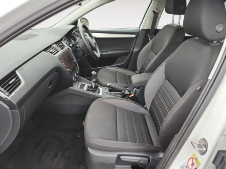 2018 Skoda Octavia - thumbnail 12