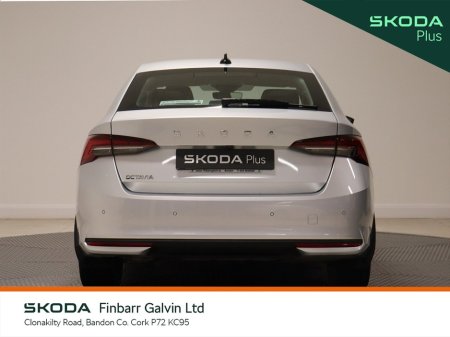 2025 Skoda Octavia Selection 1.5TSI 115HP €33,950 thumbnail