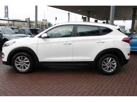 2017 Hyundai Tucson 1.7CRDI EXECUTIVE PLUS //WHITE WITH BLACK LEATHER //IMMACULATE CONDITION  // BUY WITH CONFIDENC AA AND SIMI APPROVED DEALER 2025 // FINANCE ARRANGED // ALL TRADE INS WELCOME // €13,950 thumbnail