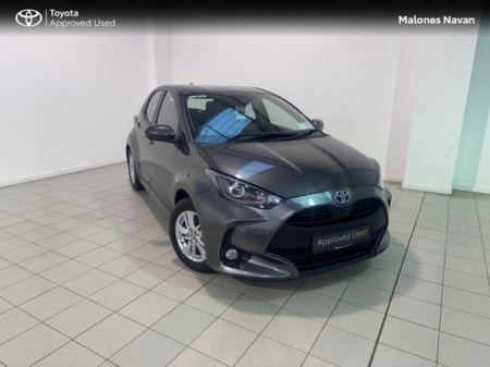 2023 Toyota Yaris 1.5 HYBRID LUNA 4DR