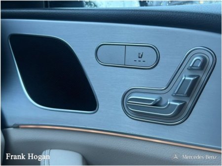 2021 Mercedes-Benz GLE Class GLE 300d 4MATIC €48,900 thumbnail