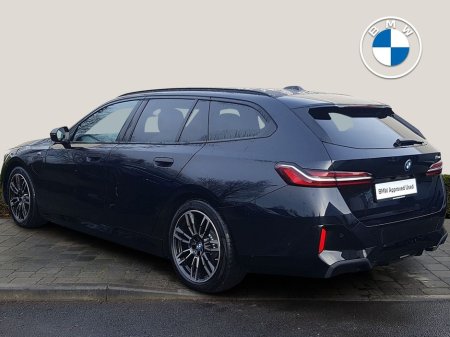 2025 BMW 5 Series - view 2