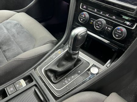 2016 Volkswagen Golf - thumbnail 8