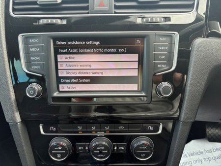 2016 Volkswagen Golf - thumbnail 17