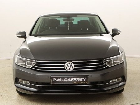 2016 Volkswagen Passat - thumbnail 2