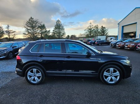 2021 Volkswagen Tiguan Elegance 2.0tdi D7F 150HP 5DR Auto €33,990 thumbnail