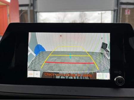 2025 Toyota Prius - thumbnail 19