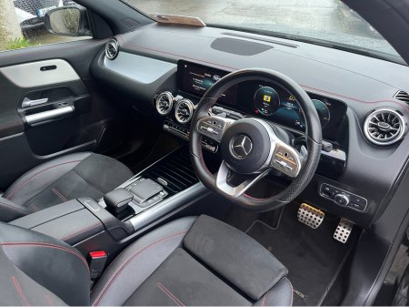 2024 Mercedes-Benz EQA 300 AMG LINE 4MATIC €34,950 thumbnail