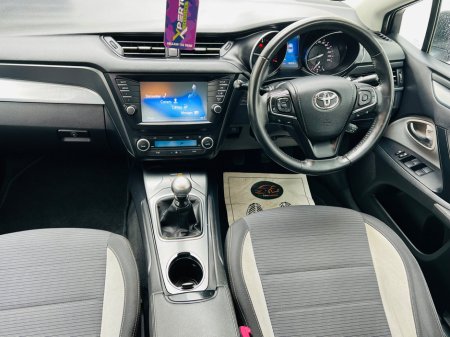 2015 Toyota Avensis - thumbnail 6