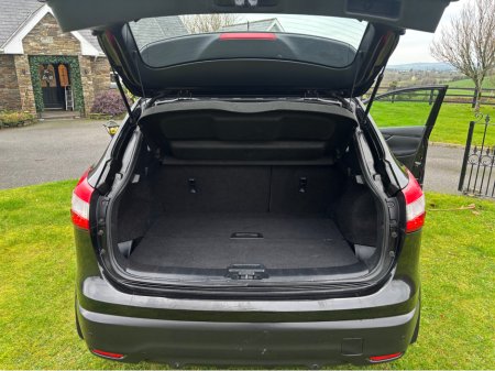 2016 Nissan Qashqai 1.5 SV MY16 E6 4DR €11,950 thumbnail