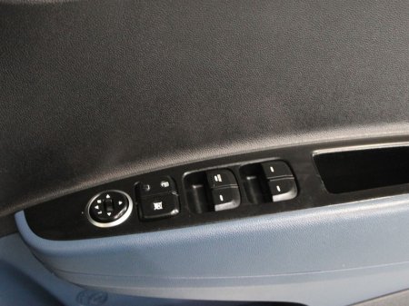 2015 Hyundai i10 - thumbnail 25