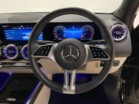 2025 Mercedes-Benz GLB - thumbnail 16
