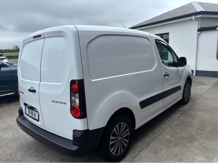 2018 Peugeot Partner - thumbnail 4