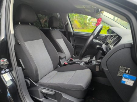 2014 Volkswagen Golf - thumbnail 22