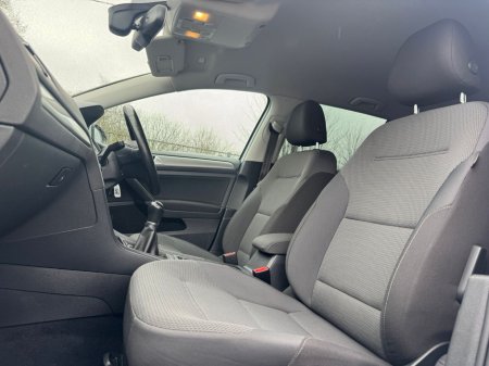 2016 Volkswagen Golf - thumbnail 12