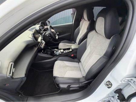 2020 Peugeot 208 - thumbnail 42