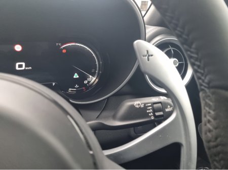 2025 Alfa Romeo Giulia V6 BI-TURBO QUADRIFOGLIO thumbnail