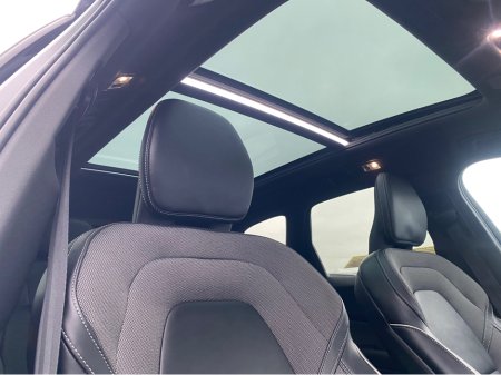 2021 Volvo XC60 2.0 R-DESIGN T6 RCHARG AWD AUTO 337BHP €28,800 thumbnail