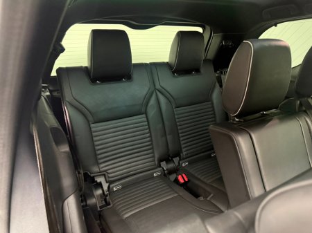 2020 Land Rover Discovery - thumbnail 15