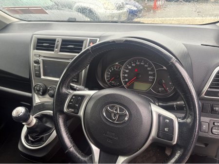 2011 Toyota Verso-S 1.33 LUNA 4DR €5,750 thumbnail