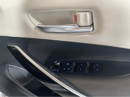 2022 Toyota Corolla HYBRID SOL SALOON 4DR FULL SERVICE HISTORY €19,950 thumbnail