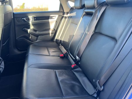 2024 Honda Civic 2.0 i-MMD Hybrid Advance €41,950 thumbnail