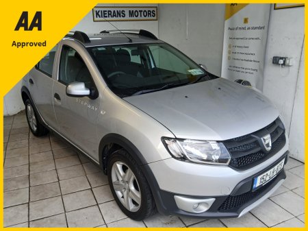 2015 Dacia Sandero - thumbnail 1