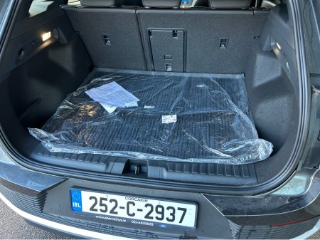 2025 Ford Explorer SELECT 77KWH EXTENDED €42,950