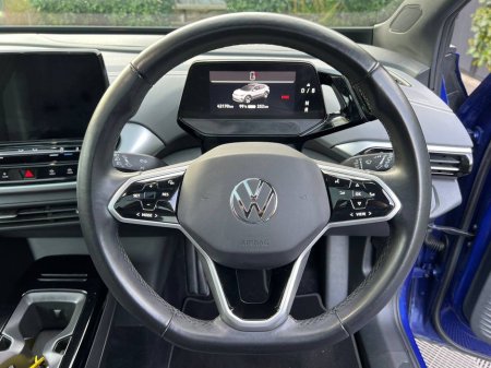 2023 Volkswagen ID.4 - thumbnail 5