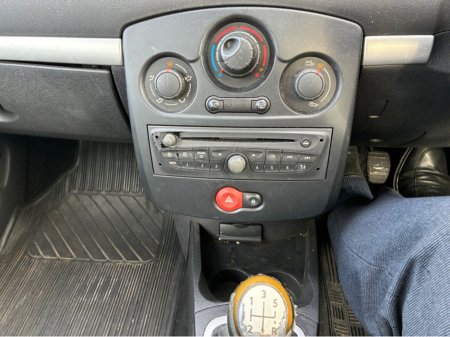 2010 Renault Clio 1.2 petrol 5 door €2,950 thumbnail