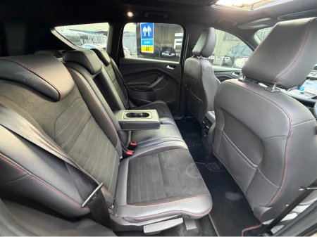 2019 Ford Kuga 1.5 120PS 4DR ST-LINE SUNROOF TOP SPEC €20,995 thumbnail