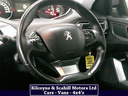 2016 Peugeot 308 ACTIVE 1.6 BLUE HDI 100 4DR thumbnail