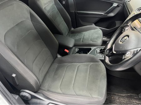 2017 Volkswagen Tiguan - thumbnail 10