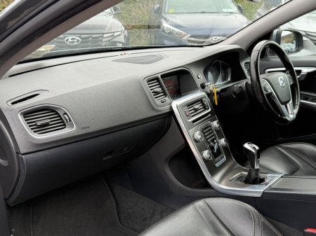 2015 Volvo S60 - thumbnail 28