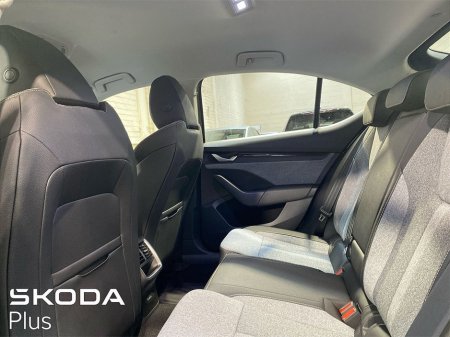 2025 Skoda Octavia - thumbnail 6