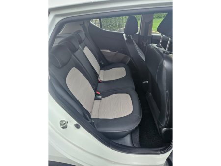 2014 Hyundai i10 10  CLASSIC 5DR - LOW MILEAGE - SERVICE HISTORY - 2 KEYS €5,950 thumbnail