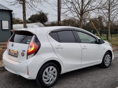 2018 Toyota Aqua DAA-NHP10 5DR AUTO €11,990