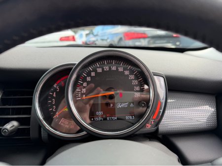 2019 MINI Cooper - thumbnail 19