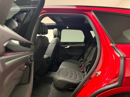 2025 Volkswagen Touareg - thumbnail 15