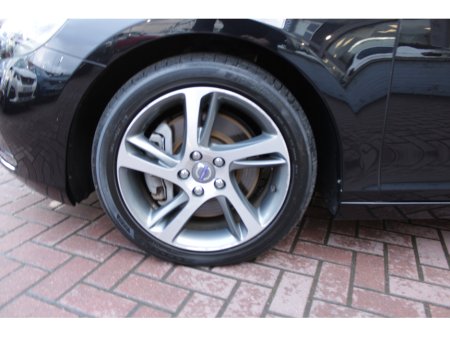 2016 Volvo V40 2.0D4 DYNAMIQUE EDITION 5DR HATCHBACK AUTOMATIC // 1 OWNER CAR WITH ONLY 56,000 KMS IN AS NEW CONDITION // BUY WITH CONFIDENCE AA AND SIMI APPROVED DEALER 2026 // FINANCE ARRANGED // TRADE INS WELCOME €15,950 thumbnail