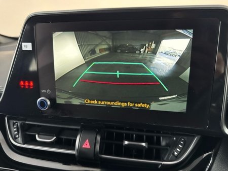 2023 Toyota C-HR Sport Hybrid €29,950 thumbnail